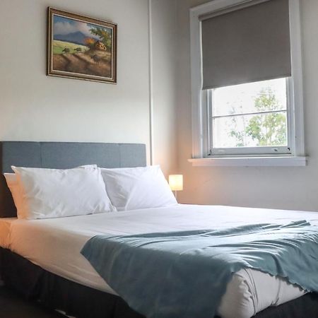Tates Hotel Windsor Ngoại thất bức ảnh