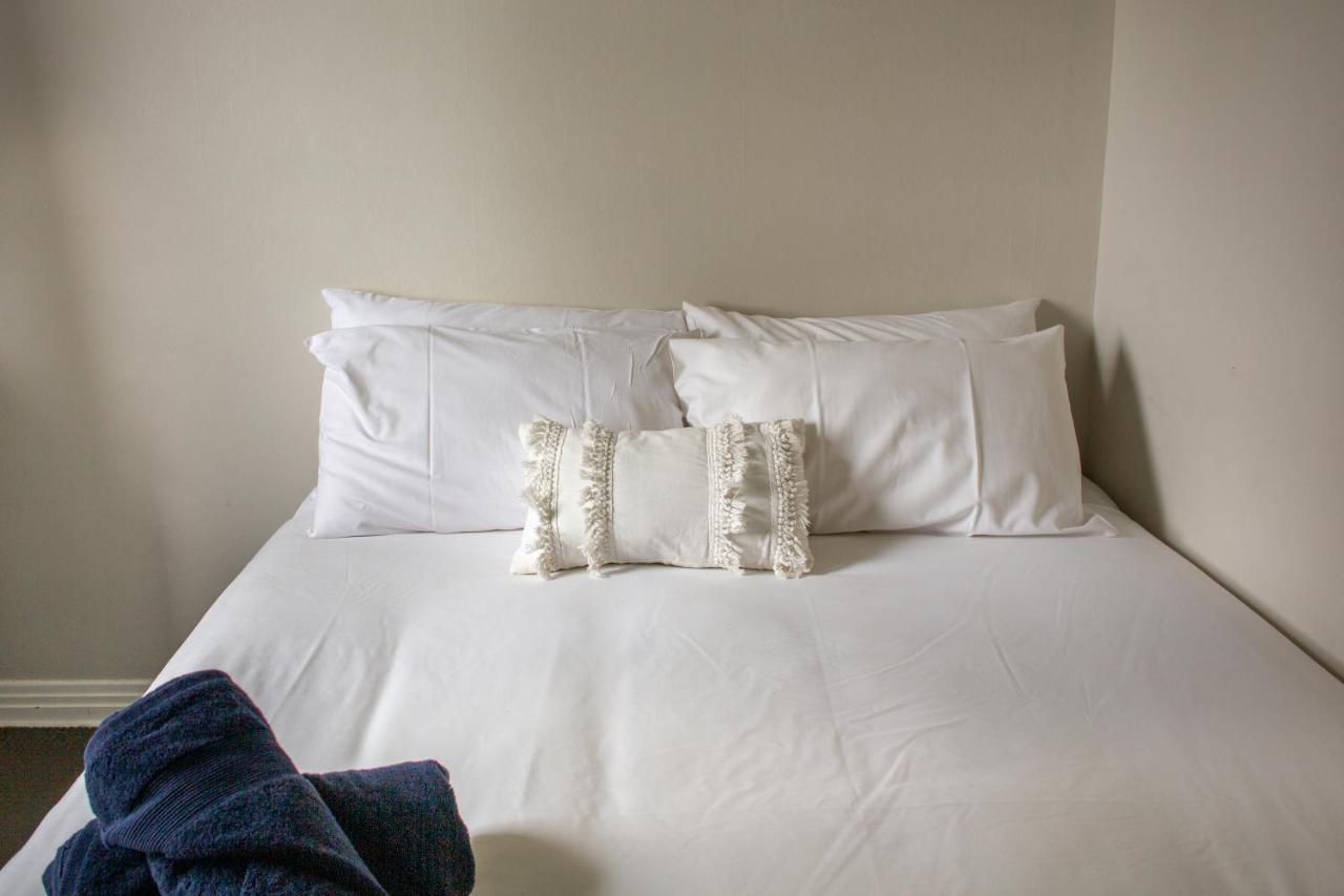 Tates Hotel Windsor Ngoại thất bức ảnh
