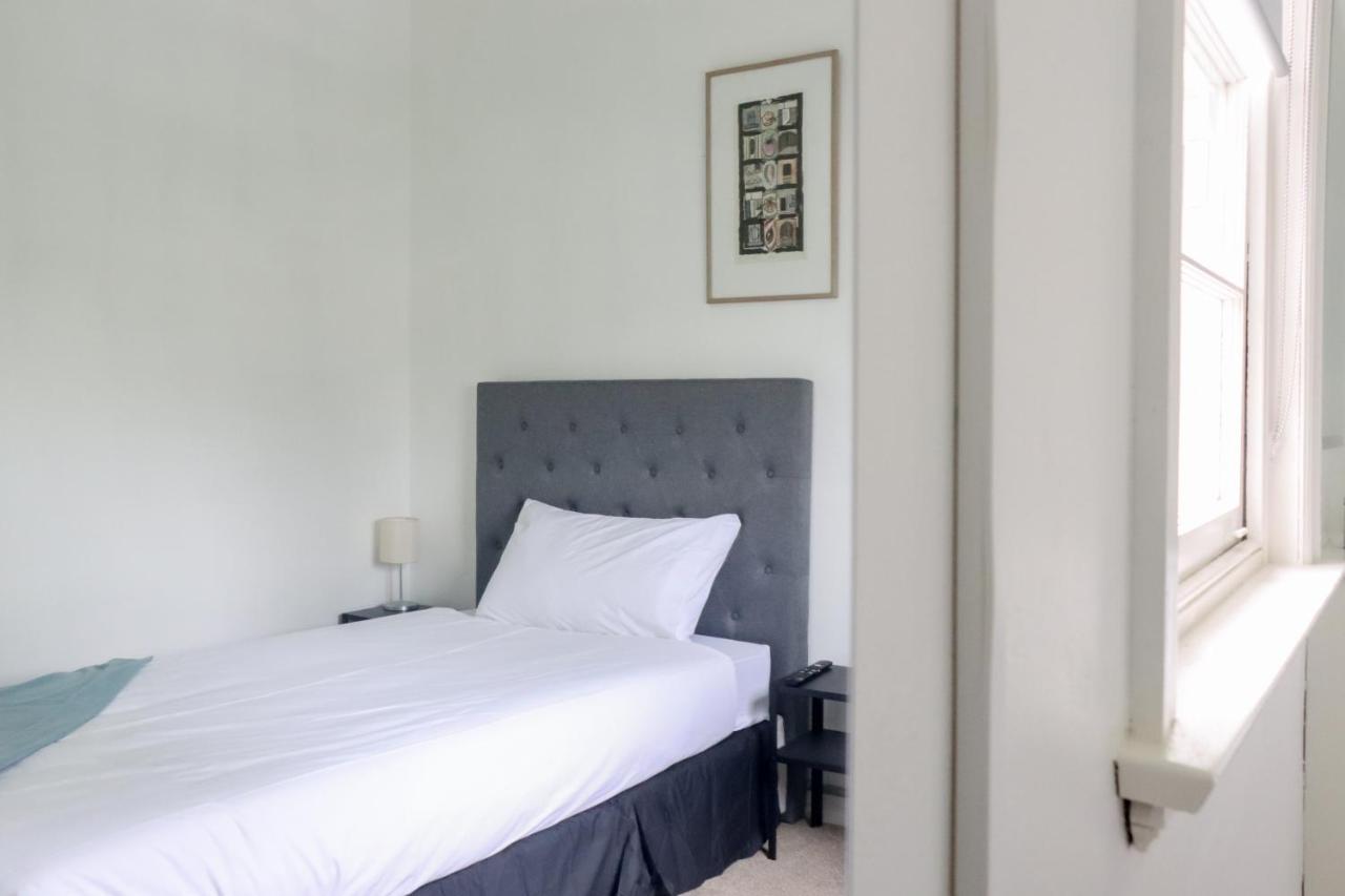 Tates Hotel Windsor Ngoại thất bức ảnh