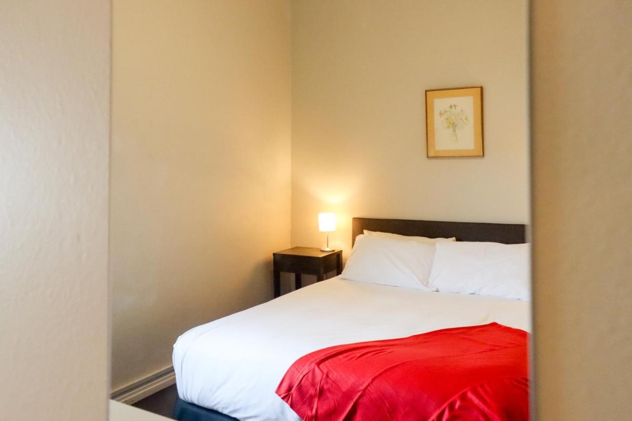 Tates Hotel Windsor Ngoại thất bức ảnh