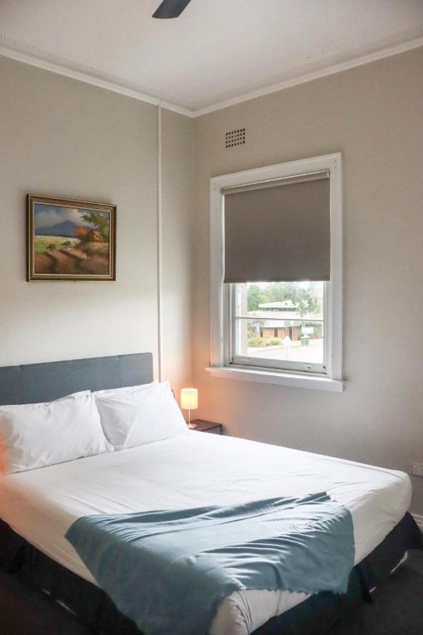 Tates Hotel Windsor Ngoại thất bức ảnh