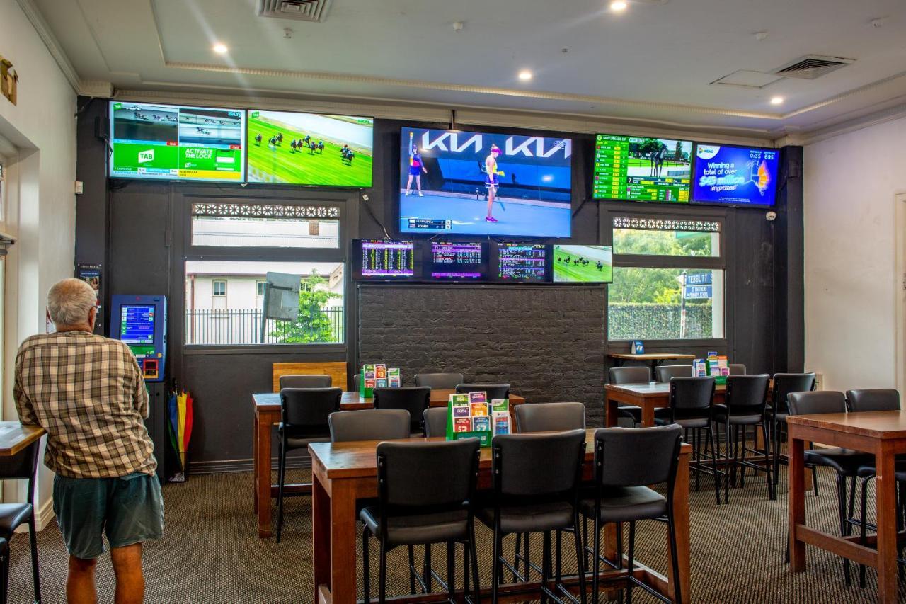 Tates Hotel Windsor Ngoại thất bức ảnh